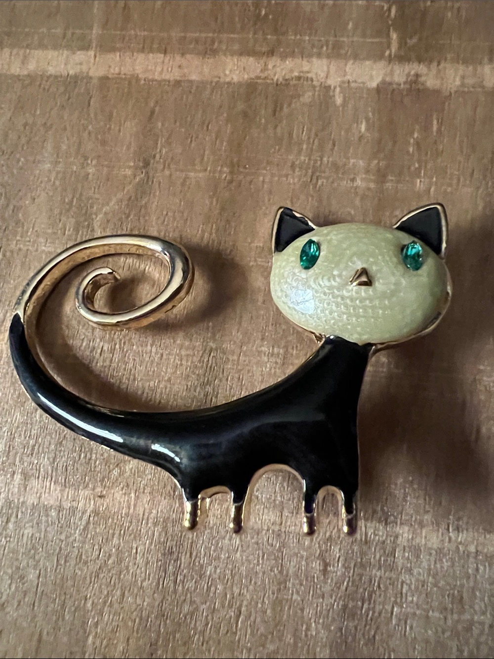 3/$18 Enamel Black Cat Brooch with Cream Face and Green Eyes Lot 6078